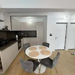 Renes Mamaia Nord Cu Parcare Privata * Нэводари