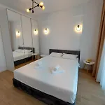 Апартаменты Renes Mamaia Nord Cu Parcare Privata *
