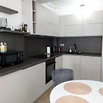 Renes Mamaia Nord Cu Parcare Privata Апартаменты