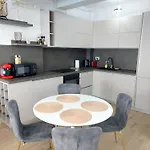 Renes Mamaia Nord Cu Parcare Privata
