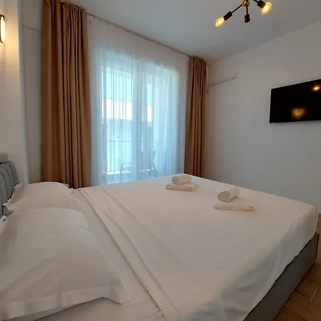 Renes Mamaia Nord Cu Parcare Privata Апартаменты *