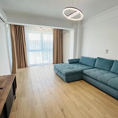 Renes Mamaia Nord Cu Parcare Privata