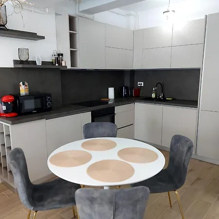 شقة Renes Mamaia Nord Cu Parcare Privata *