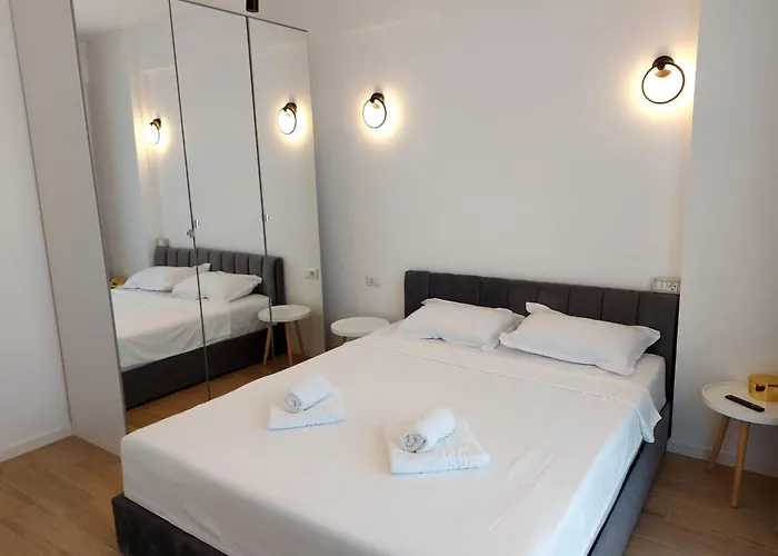 Renes Mamaia Nord Cu Parcare Privata * Navodari