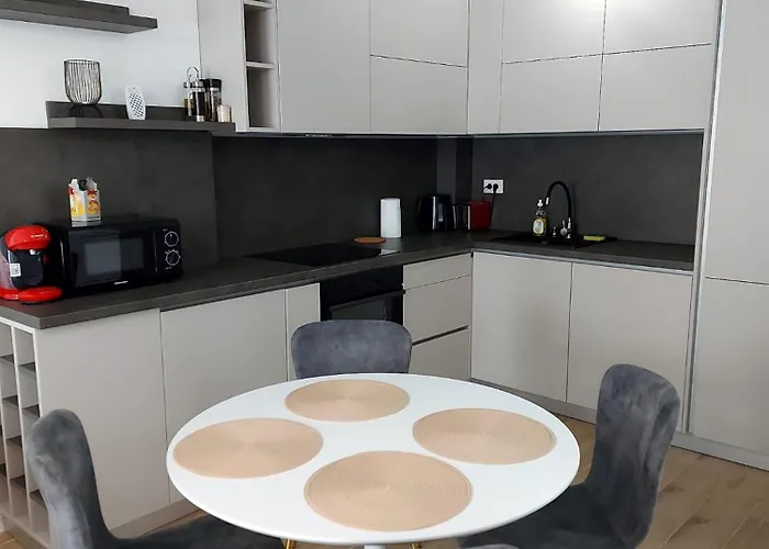 Apartment Renes Mamaia Nord Cu Parcare Privata *